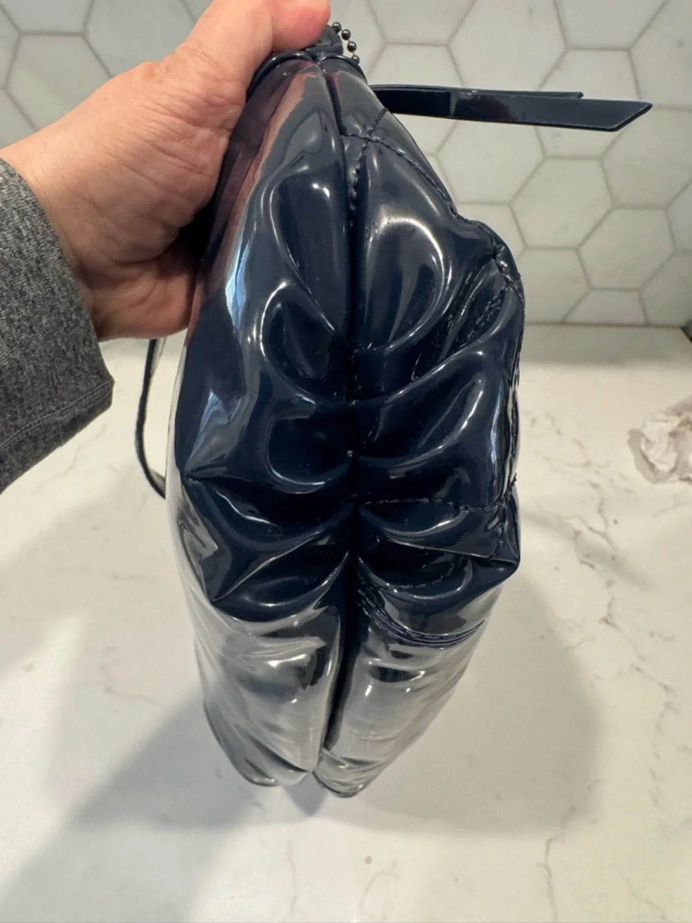 Coach Poppy Liquid Gloss - Picture 4 of 16